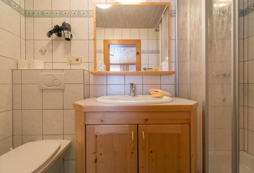 اتاق استاندارد, Naggler Weissbriach