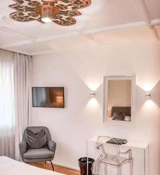 バルコニー付きスタンダードルーム, Q! Hotel Maria Theresia
