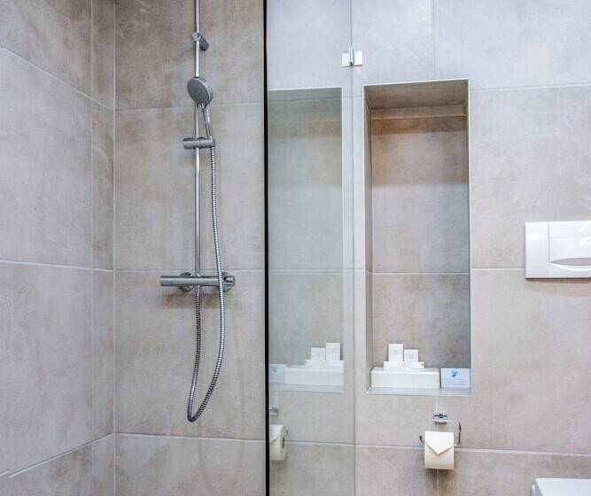 חדר אקונומי, Q! Hotel Maria Theresia