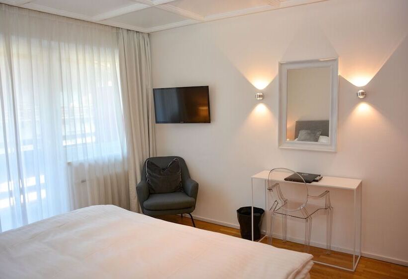 اتاق استاندارد با بالکن, Q! Hotel Maria Theresia