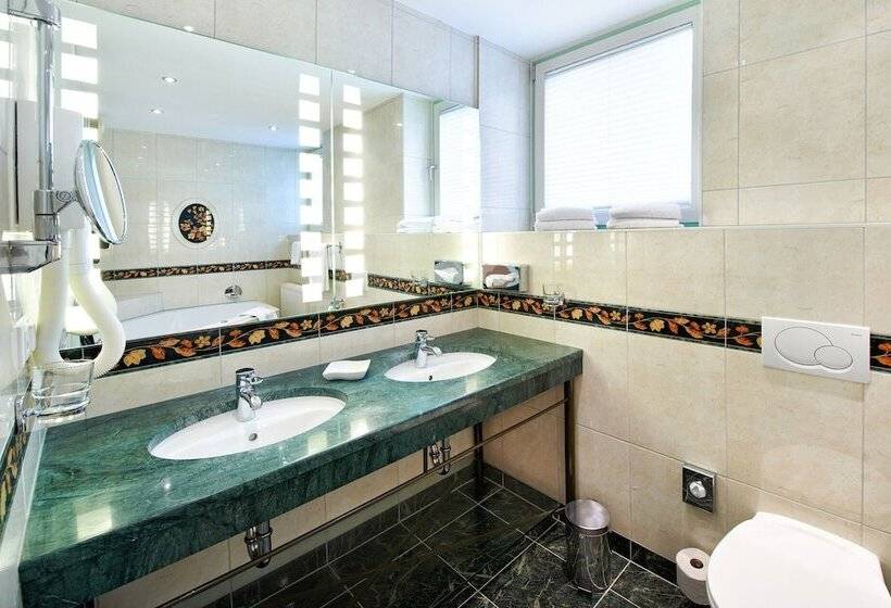 آپارتمان 1 خوابه, Schild