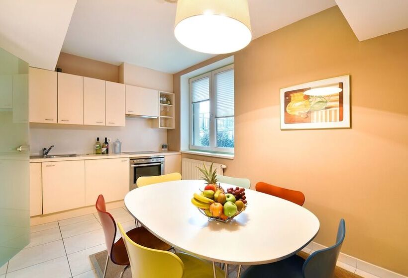 آپارتمان 1 خوابه, Schild