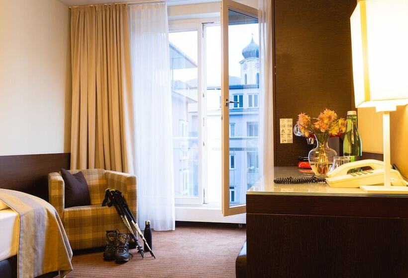 Люкс Мастер, Stadt Kufstein