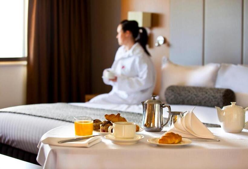 Полулюкс с Гидромассажем, Stamford Plaza Adelaide