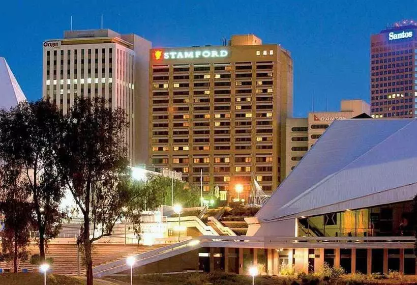 سوئیت جونیور با ماساژ آبی, Stamford Plaza Adelaide