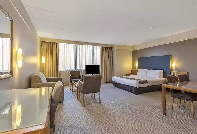 سوئیت جونیور با ماساژ آبی, Stamford Plaza Adelaide