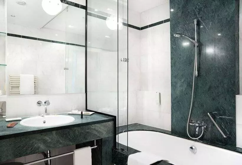سوییت جونیور با بالکن, Imlauer Hotel Schloss Pichlarn