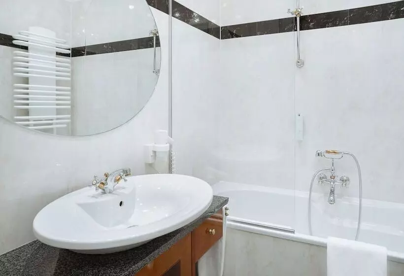 اتاق لوکس, Imlauer Hotel Schloss Pichlarn