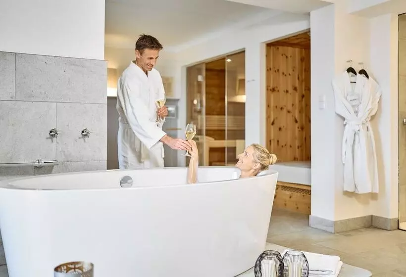سوییت, Imlauer Hotel Schloss Pichlarn