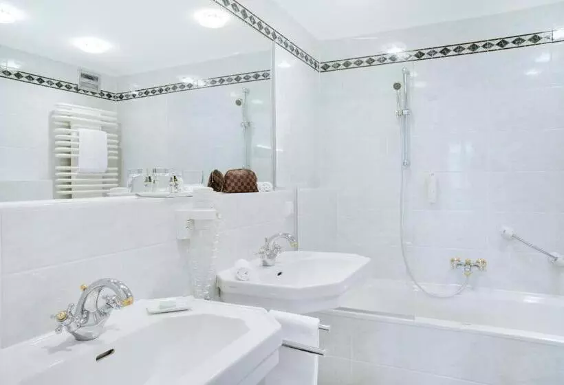 سوییت جونیور, Imlauer Hotel Schloss Pichlarn