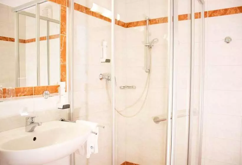 اتاق استاندارد, Landhotel Post Ebensee Am Traunsee S