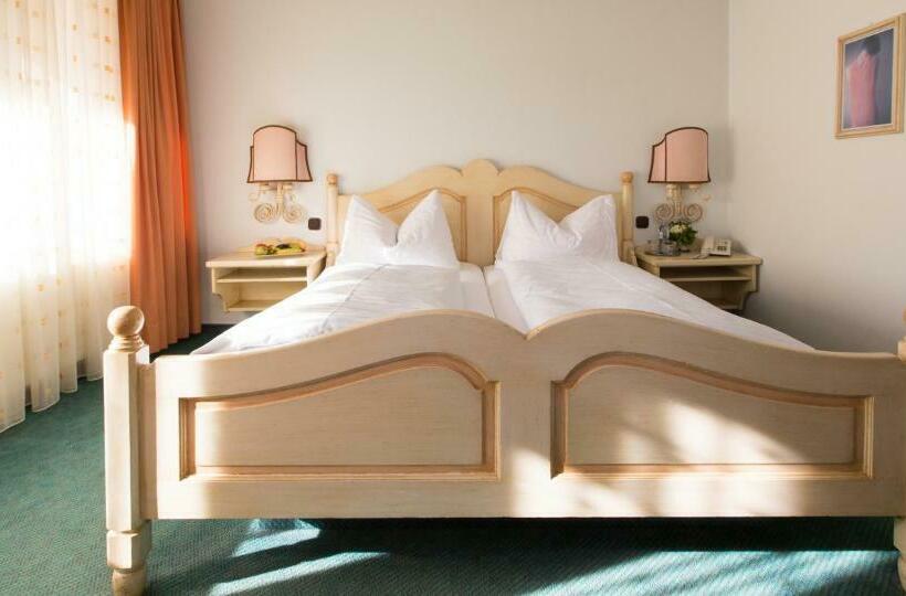 غرفة قياسية, Schlosshotel Dörflinger