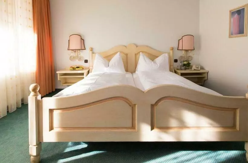 スタンダードルーム, Schlosshotel Dörflinger