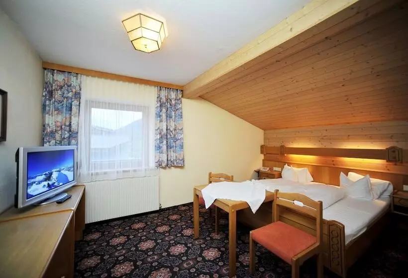 Huoneisto 1 Makuuhuone, Thermal Badhotel Kirchler