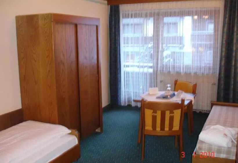 Standard Yhden Hengen Huone, Thermal Badhotel Kirchler