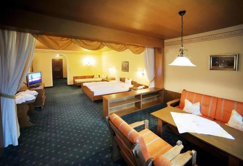 Perhehuone, Thermal Badhotel Kirchler