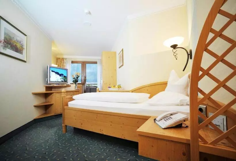 Standard Yhden Hengen Huone Näkymä, Thermal Badhotel Kirchler