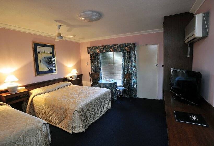 Номер Стандарт, Clifton Motel & Grittleton Lodge
