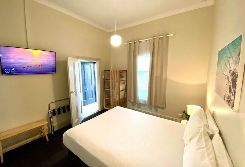 غرفة عائلية, Clifton Motel & Grittleton Lodge