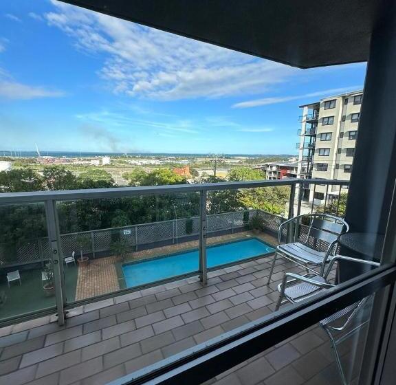 آپارتمان 1 خوابه, Highpoint International