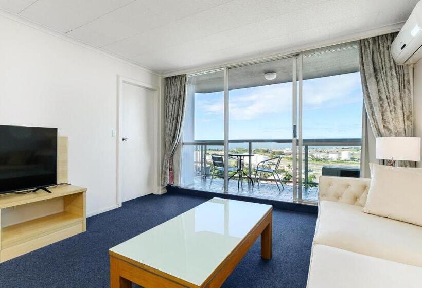 آپارتمان 1 خوابه, Highpoint International