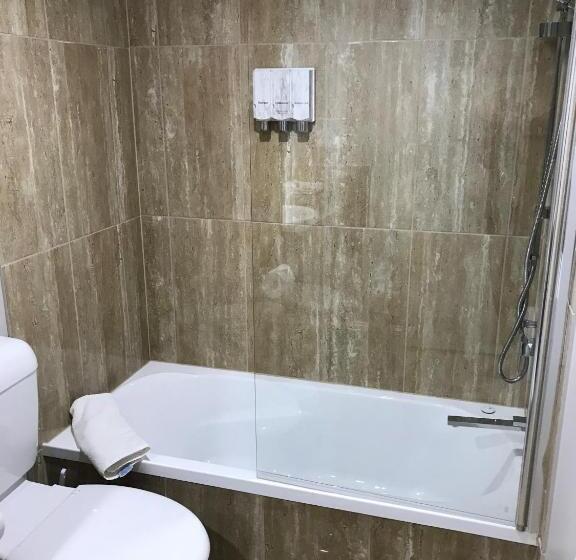 آپارتمان سوپریور 1 خوابه, Highpoint International