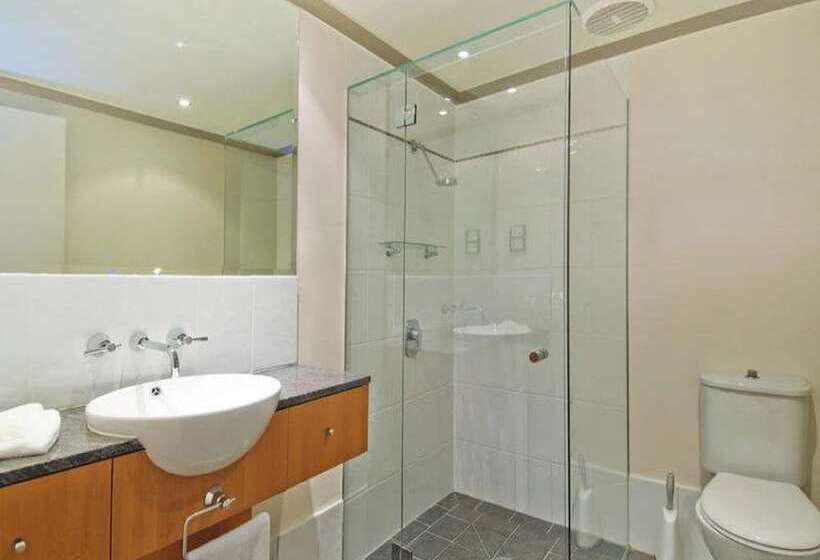 プールビューの3ベッドルームアパート, Alamanda Palm Cove By Lancemore