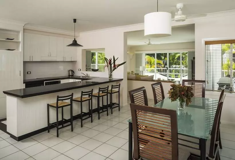 ４ベッドルームアパートメント, Alamanda Palm Cove By Lancemore