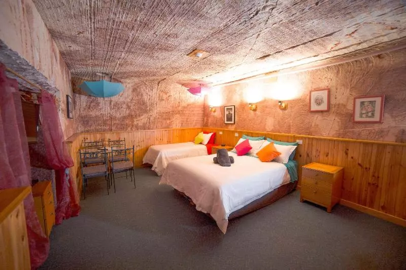 اتاق خانوادگی, Comfort Inn Coober Pedy Experience