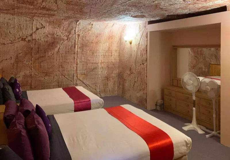 اتاق خانوادگی, Comfort Inn Coober Pedy Experience