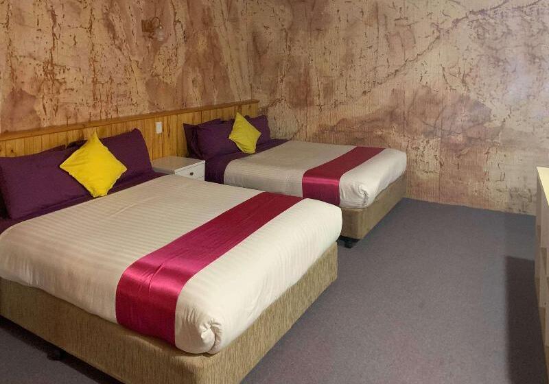 اتاق خانوادگی, Comfort Inn Coober Pedy Experience