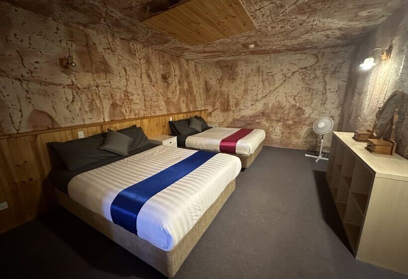 Апартаменты 2 Спальни, Comfort Inn Coober Pedy Experience