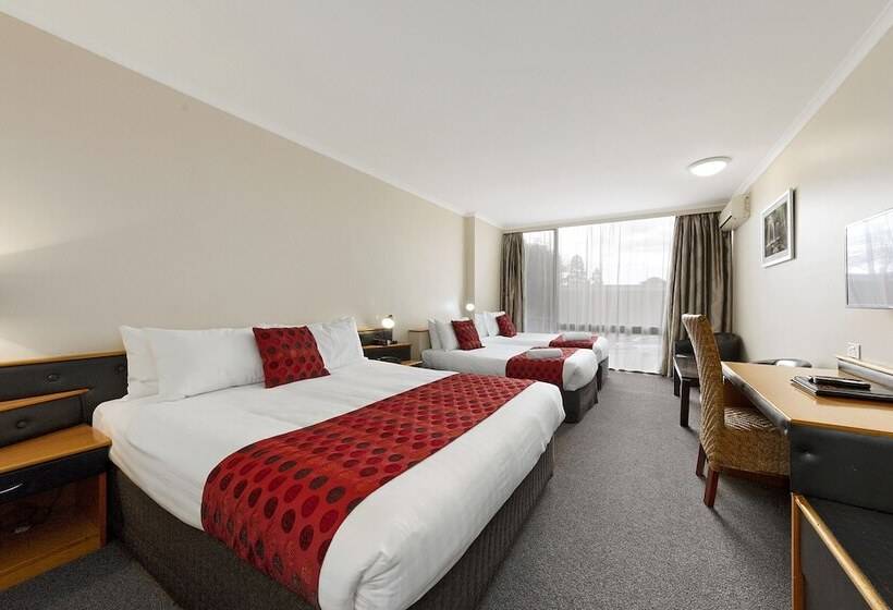 غرفة عائلية, Commodore Regent