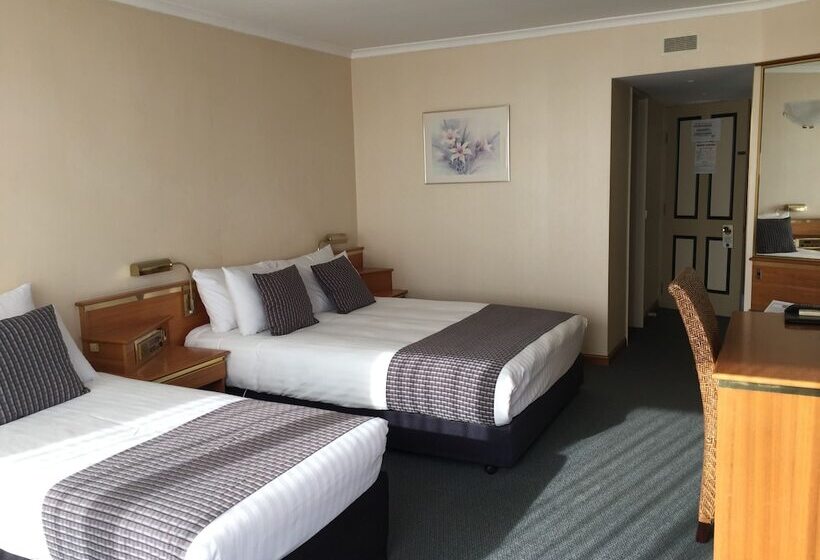 غرفة بريميوم, Commodore Regent