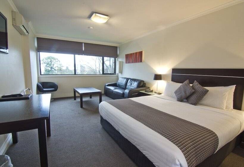 غرفة بريميوم, Commodore Regent