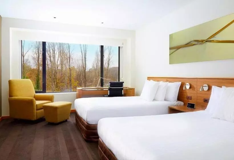 公園の見えるスタンダードルーム, Crowne Plaza Canberra, An Ihg