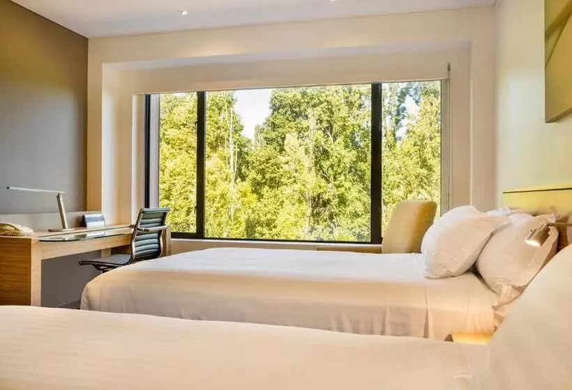 公園の見えるスタンダードルーム, Crowne Plaza Canberra, An Ihg