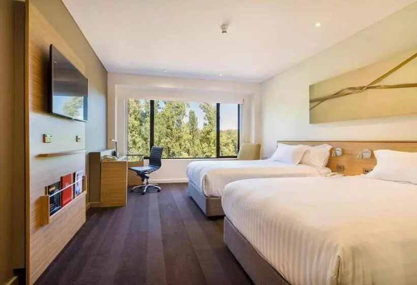 公園の見えるスタンダードルーム, Crowne Plaza Canberra, An Ihg