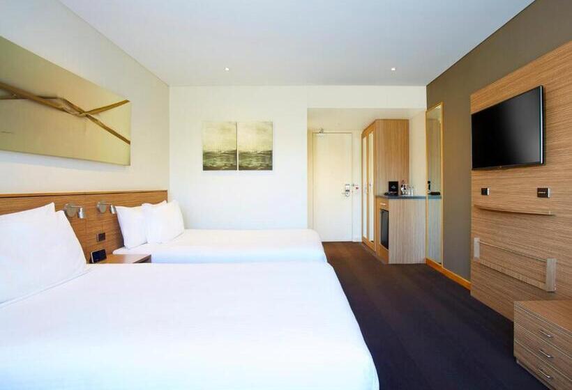 장애인을 위한 스탠다드 룸, Crowne Plaza Canberra, An Ihg
