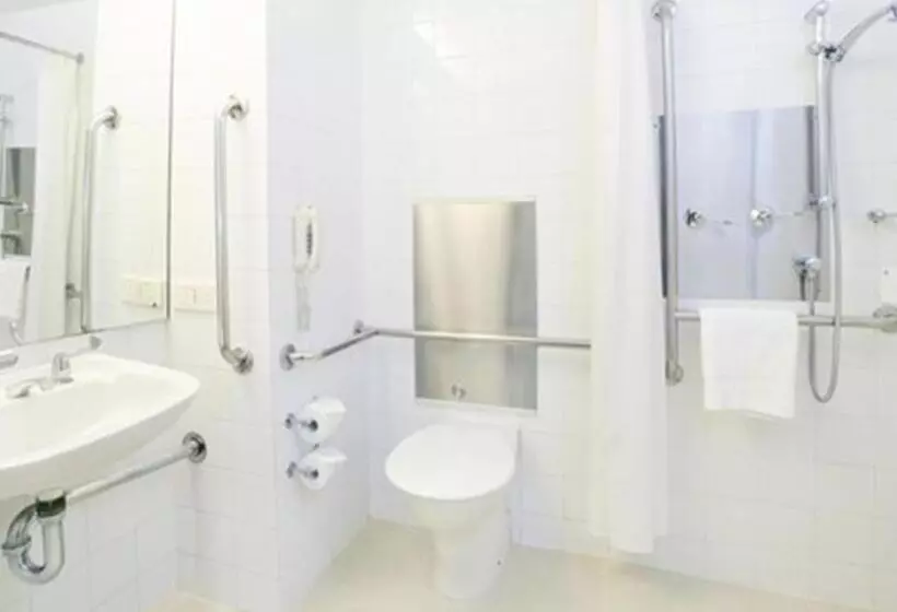 身障者適用スタンダードルーム, Crowne Plaza Canberra, An Ihg