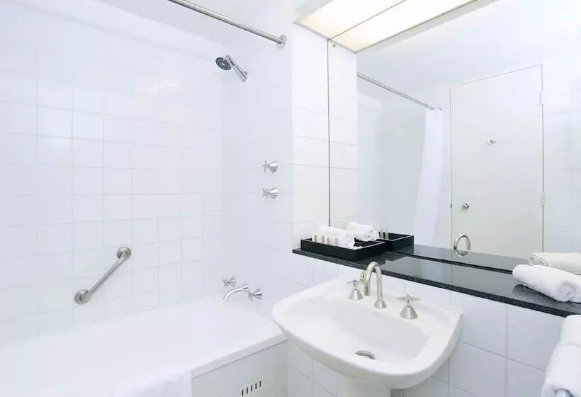 プレミアムルーム, Crowne Plaza Canberra, An Ihg