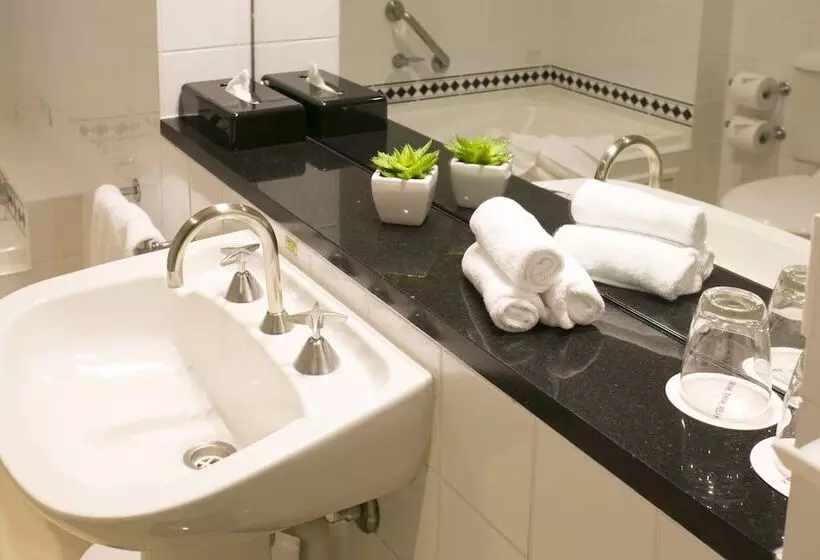 プレミアムルーム, Crowne Plaza Canberra, An Ihg