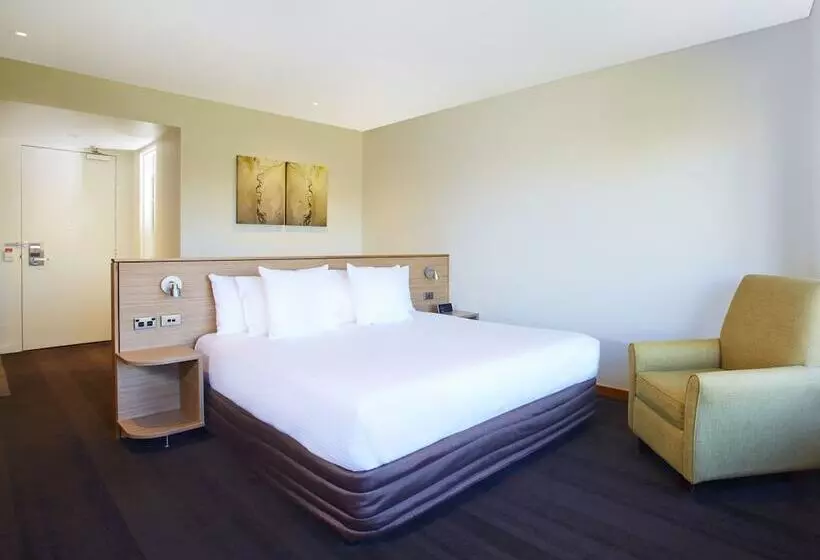 اتاق استاندارد, Crowne Plaza Canberra By Ihg