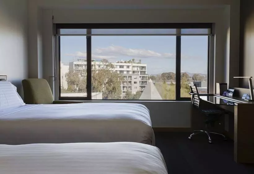 プレミアムルーム, Crowne Plaza Canberra, An Ihg