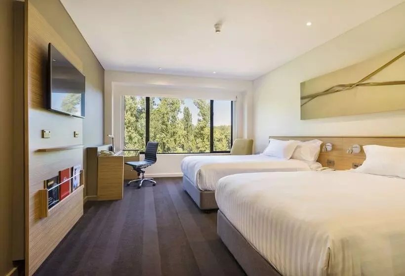 プレミアムルーム, Crowne Plaza Canberra, An Ihg