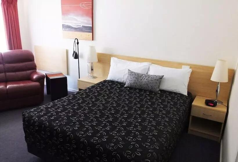 スーペリアールーム, Edinburgh Motor Inn