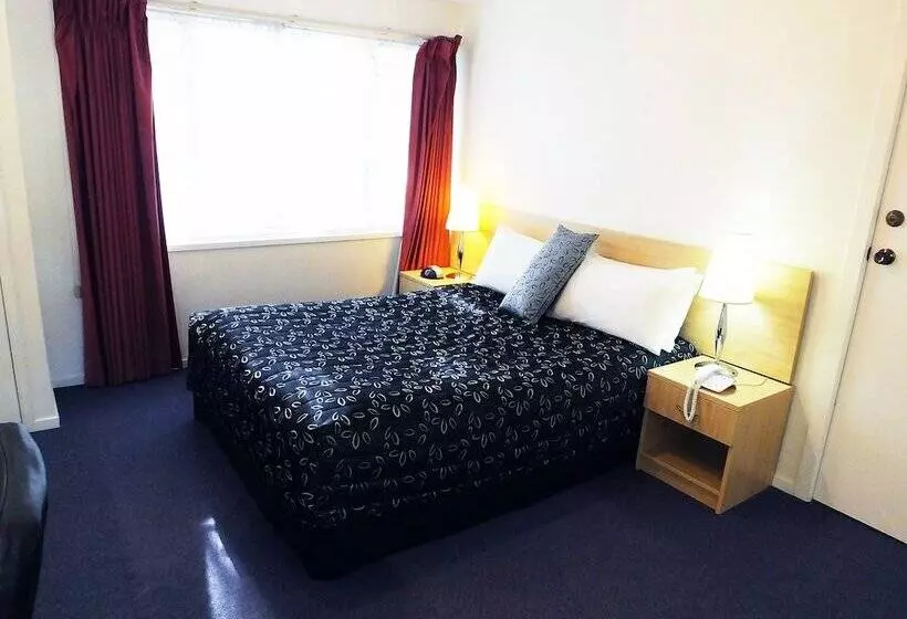エクゼクティブルーム, Edinburgh Motor Inn