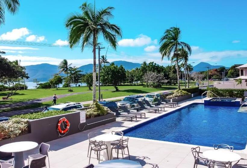 غرفة قياسية, Cairns Harbourside