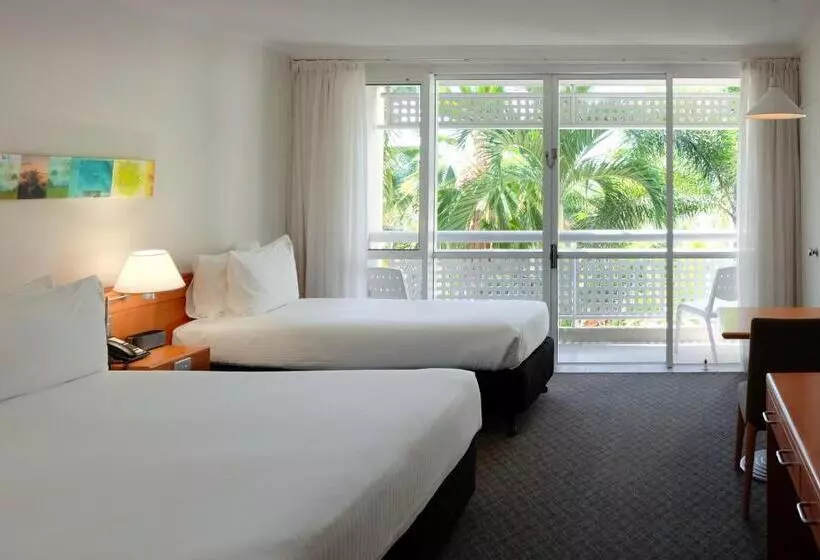 Habitació Triple Estàndard, Cairns Harbourside