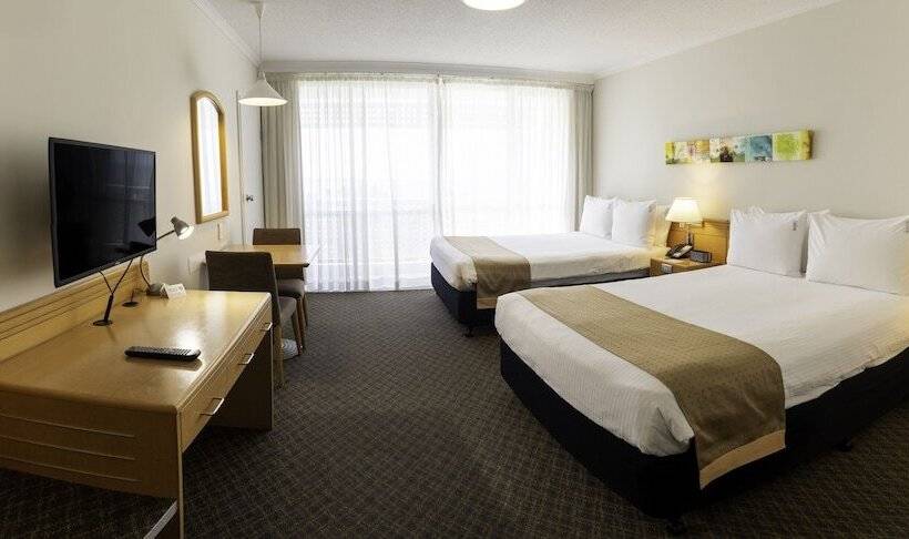 스탠다드 룸 더블 침대 2개, Cairns Harbourside